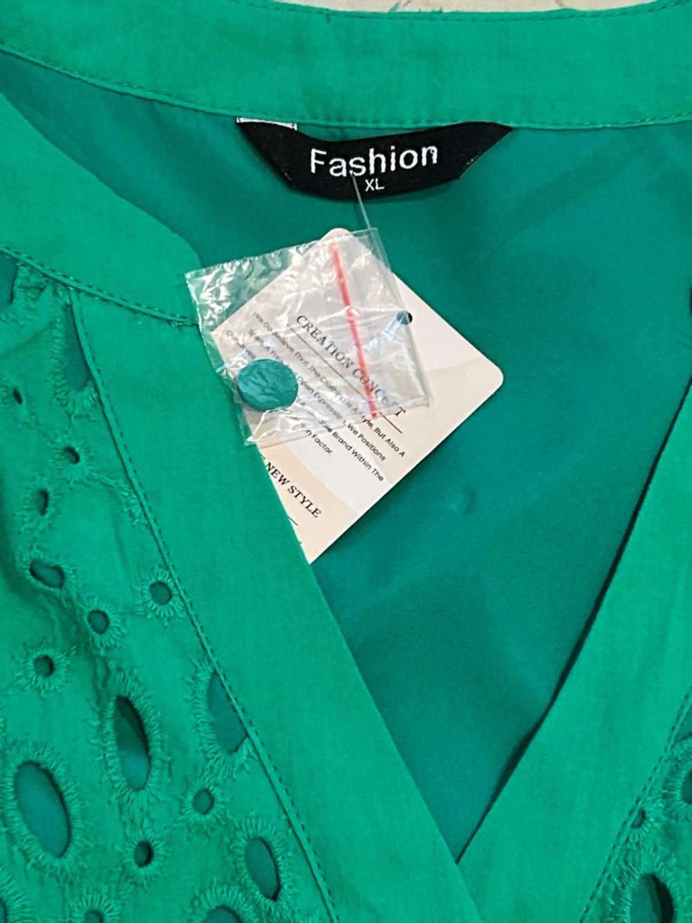 Fashion Emerald Eyelet Button-Front Blouse - Picture 4 of 11
